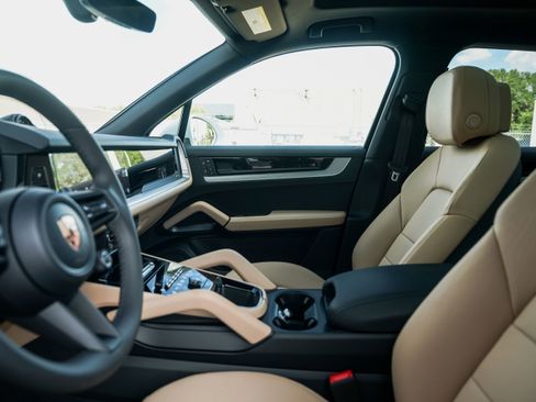 New 2026 Porsche Cayenne E-Hybrid image 22