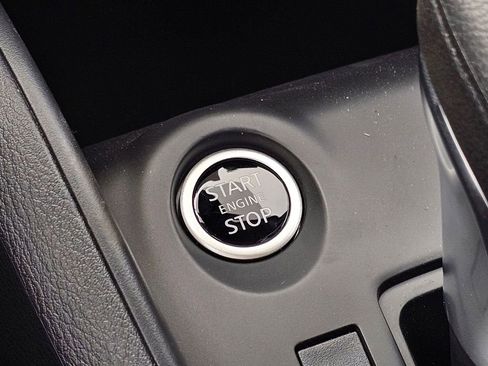 New 2025 Nissan Kicks Play S image 11