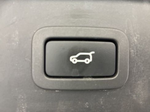 Used 2019 Land Rover Range Rover Velar R-Dynamic HSE AWD/4WD image 7
