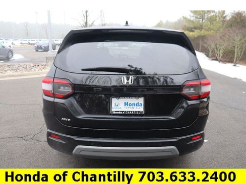 Certified 2025 Honda Pilot EX-L image 6