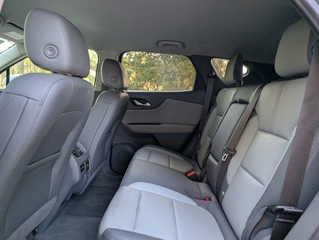Used 2019 Chevrolet Blazer LT w/ Sound & Technology Package FWD image 17