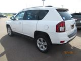 Used 2014 Jeep Compass Latitude image 3