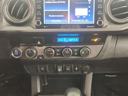 Used 2023 Toyota Tacoma TRD Off-Road image 17