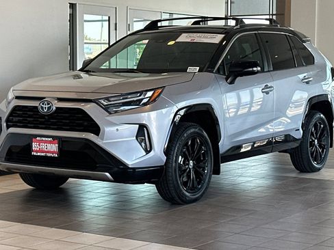 Certified 2022 Toyota RAV4 XSE AWD/4WD image 8