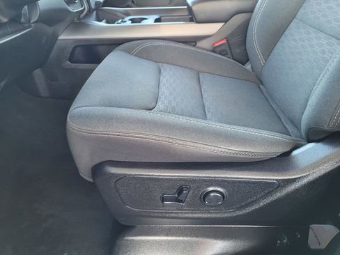 Used 2025 RAM 1500 Big Horn AWD/4WD image 17