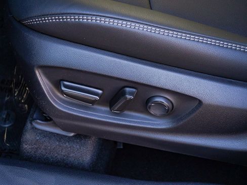 New 2026 Toyota Corolla Cross XLE image 27