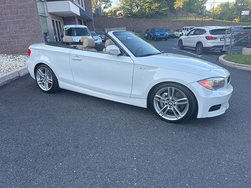 Used 2012 BMW 135i Convertible RWD image 2