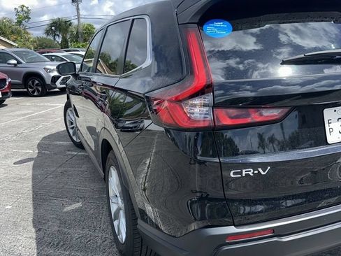 Used 2025 Honda CR-V EX image 9