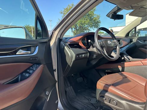 Used 2019 Buick Enclave Avenir w/ Avenir Technology Package AWD/4WD image 5