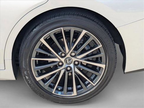Used 2023 Lexus ES 350 w/ Premium Package image 20