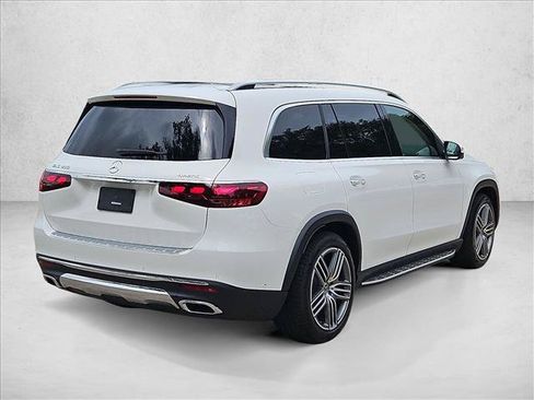 Used 2025 Mercedes-Benz GLS 450 4MATIC image 5