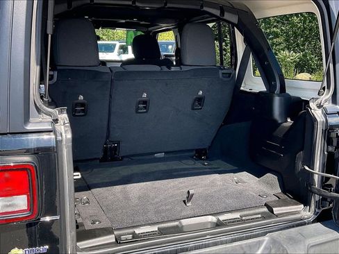 Used 2024 Jeep Wrangler Unlimited Sport AWD/4WD image 31