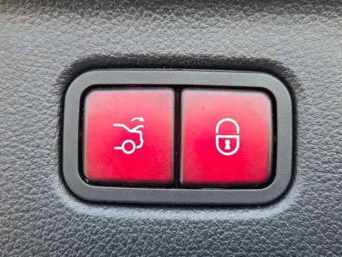 Used 2022 Mercedes-Benz S 500 4MATIC w/ AMG Line Package image 25