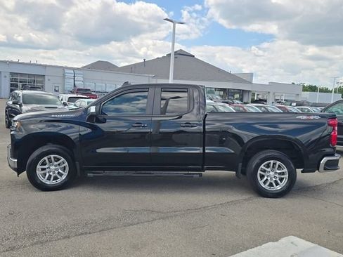 Used 2021 Chevrolet Silverado 1500 LT AWD/4WD image 23