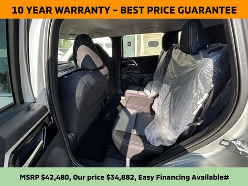 New 2025 Mitsubishi Outlander ES image 6