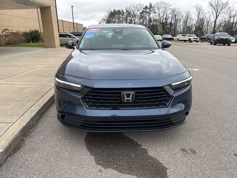 Certified 2024 Honda Accord EX image 7