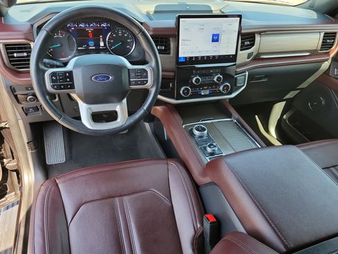 Used 2024 Ford Expedition Max Limited AWD/4WD image 15