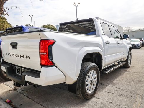 Certified 2024 Toyota Tacoma SR5 image 8