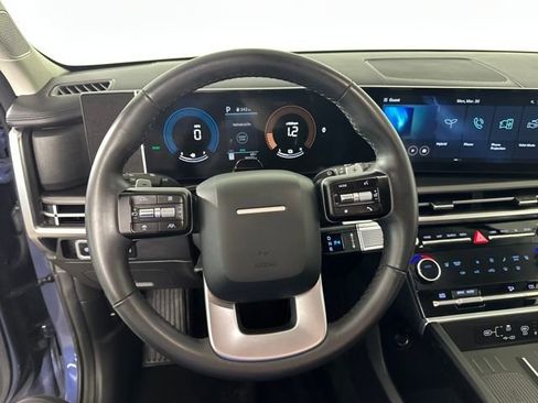 Used 2025 Hyundai Santa Fe SEL image 14