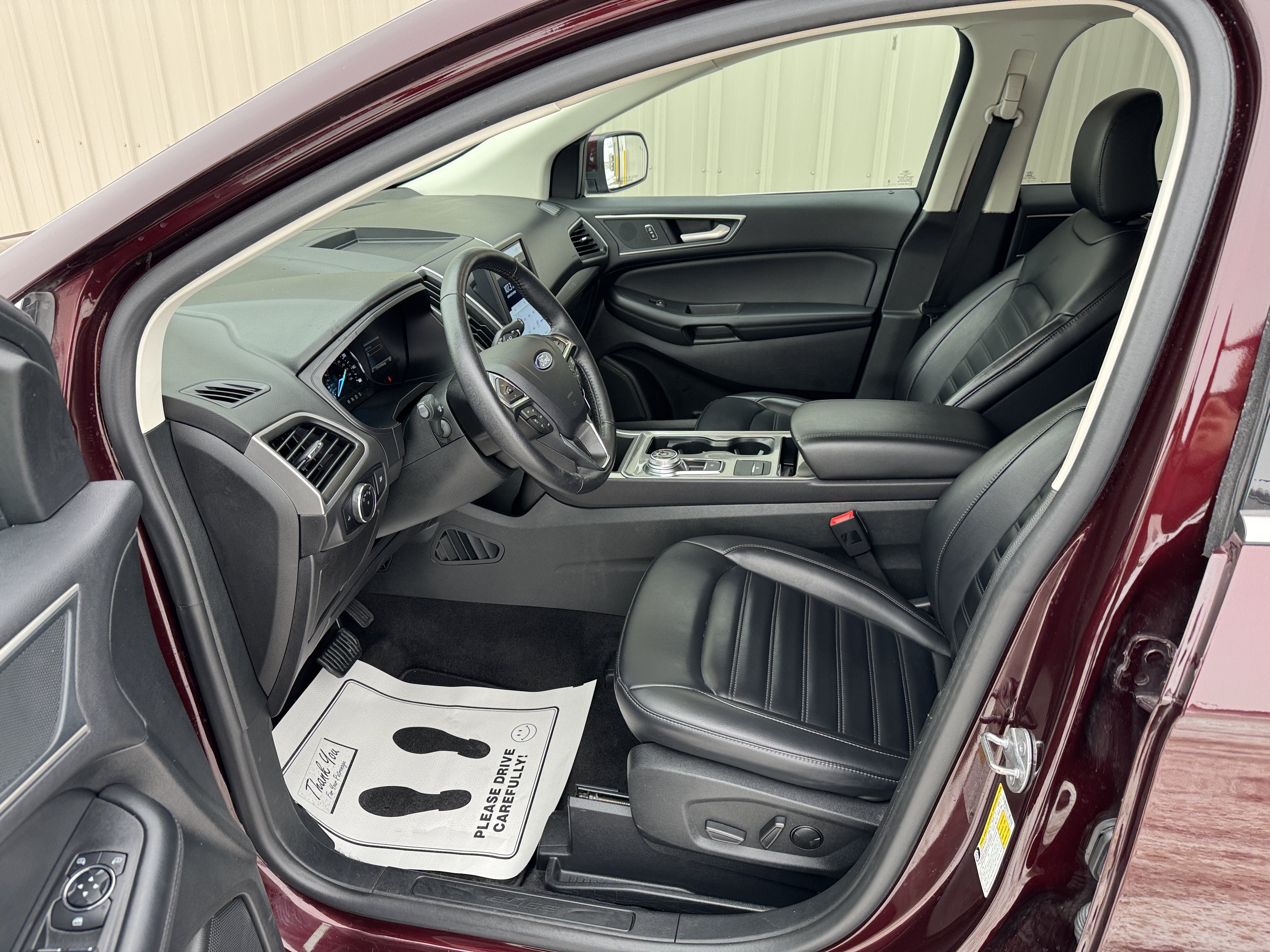 Used 2024 Ford Edge SEL AWD/4WD image 9