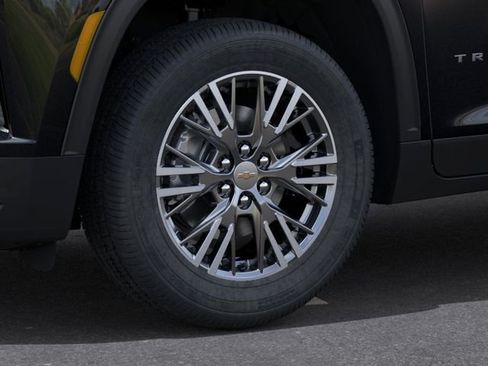 New 2026 Chevrolet Traverse LT w/ Driver Confidence Package FWD image 9