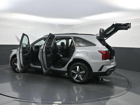 Used 2023 Kia Sorento EX w/ Panoramic Sunroof Package FWD image 40