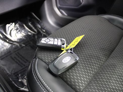 Used 2024 Ford Escape SE FWD image 19