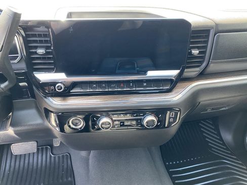 Used 2024 GMC Sierra 1500 Elevation AWD/4WD image 17