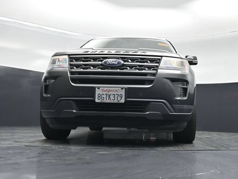 Used 2018 Ford Explorer XLT w/ Equipment Group 202A FWD image 44