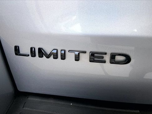Used 2023 Ford Expedition Limited RWD image 31