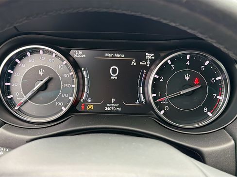 Used 2022 Maserati Levante GT AWD/4WD image 40