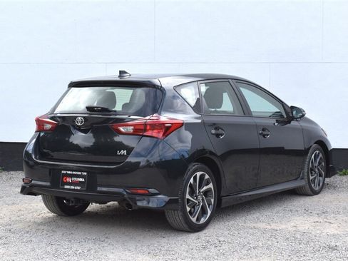 Used 2018 Toyota Corolla iM w/ All-Weather Mat Package FWD image 5