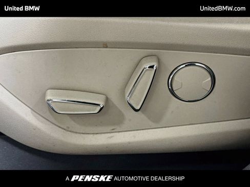 Used 2019 Lincoln Nautilus Reserve FWD image 11