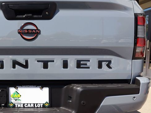 Used 2022 Nissan Frontier Pro-X RWD image 21