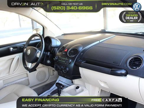 Used 2010 Volkswagen Beetle image 16