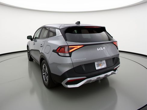Used 2025 Kia Sportage LX image 6