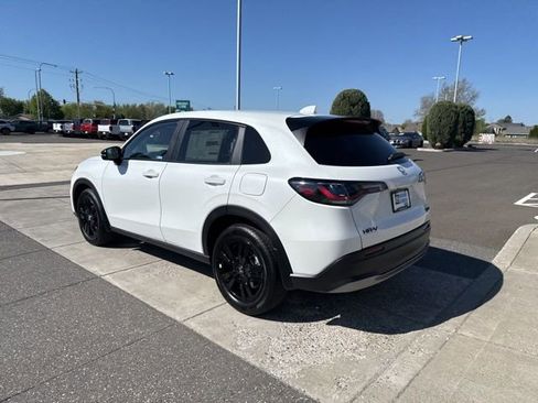 New 2026 Honda HR-V Sport image 9