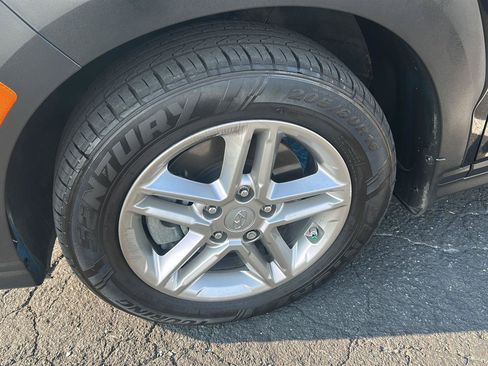 Certified 2022 Hyundai Kona SE AWD/4WD image 3