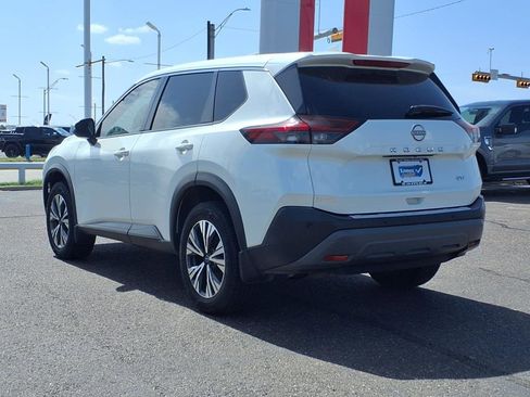 Certified 2022 Nissan Rogue SV image 7