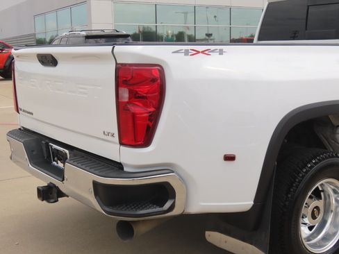 Used 2021 Chevrolet Silverado 3500 LTZ w/ LTZ Plus Package AWD/4WD image 12