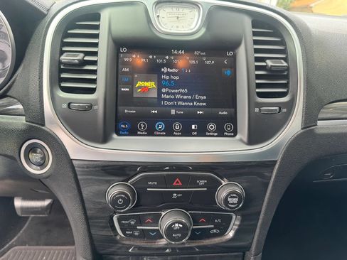 Used 2018 Chrysler 300 Touring w/ Sport Appearance Package RWD image 36