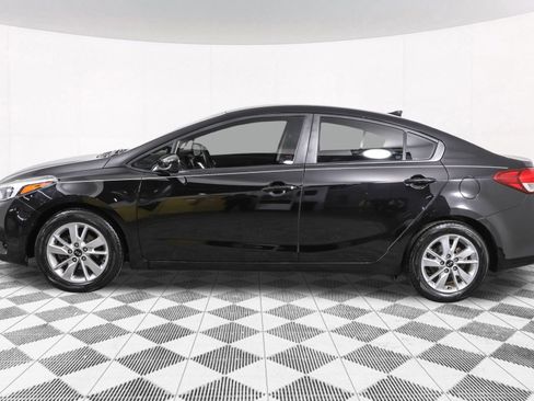 Used 2017 Kia Forte LX w/ LX Popular Package image 19