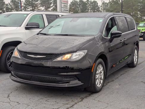 New 2026 Chrysler Voyager LX FWD image 4