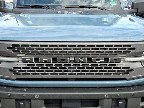 Used 2023 Ford Bronco Badlands image 34