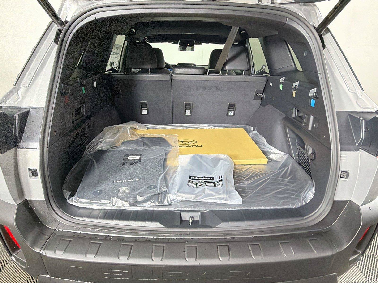 New 2026 Subaru Outback Limited AWD/4WD image 14