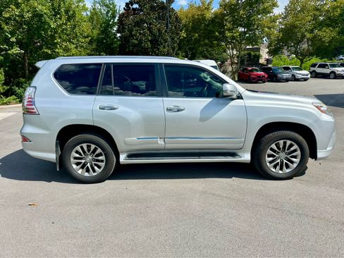 Used 2015 Lexus GX 460 Luxury w/ Preferred Accessory Package AWD/4WD image 4