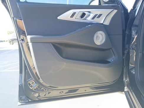Used 2024 BMW XM image 22