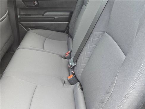 Used 2025 Toyota Tacoma SR5 AWD/4WD image 17