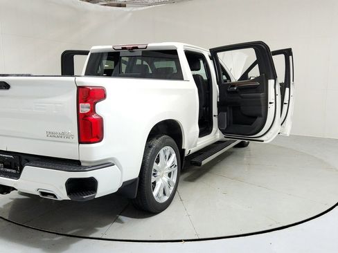Certified 2023 Chevrolet Silverado 1500 High Country AWD/4WD image 10