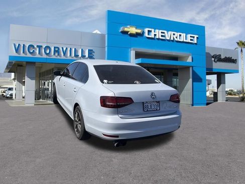Used 2017 Volkswagen Jetta S w/ Jetta S Cold Weather Package FWD image 8